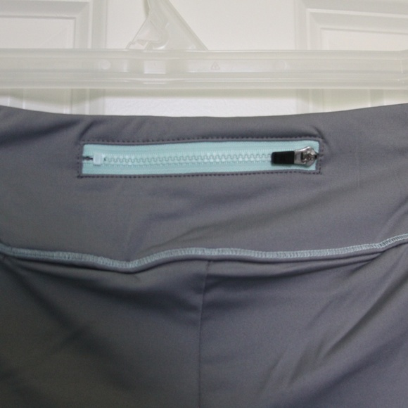NWT Fila Blue & Gray Workout 3/4 Capri Leggings - Picture 3 of 8